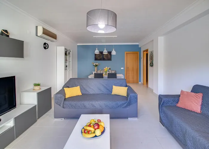 Lovely 2Bd Apart 500M Beach Ac Wi-Fi Pool Balcony