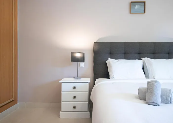 Lovely 2Bd Apart 500M Beach Ac Wi-Fi Pool Balcony