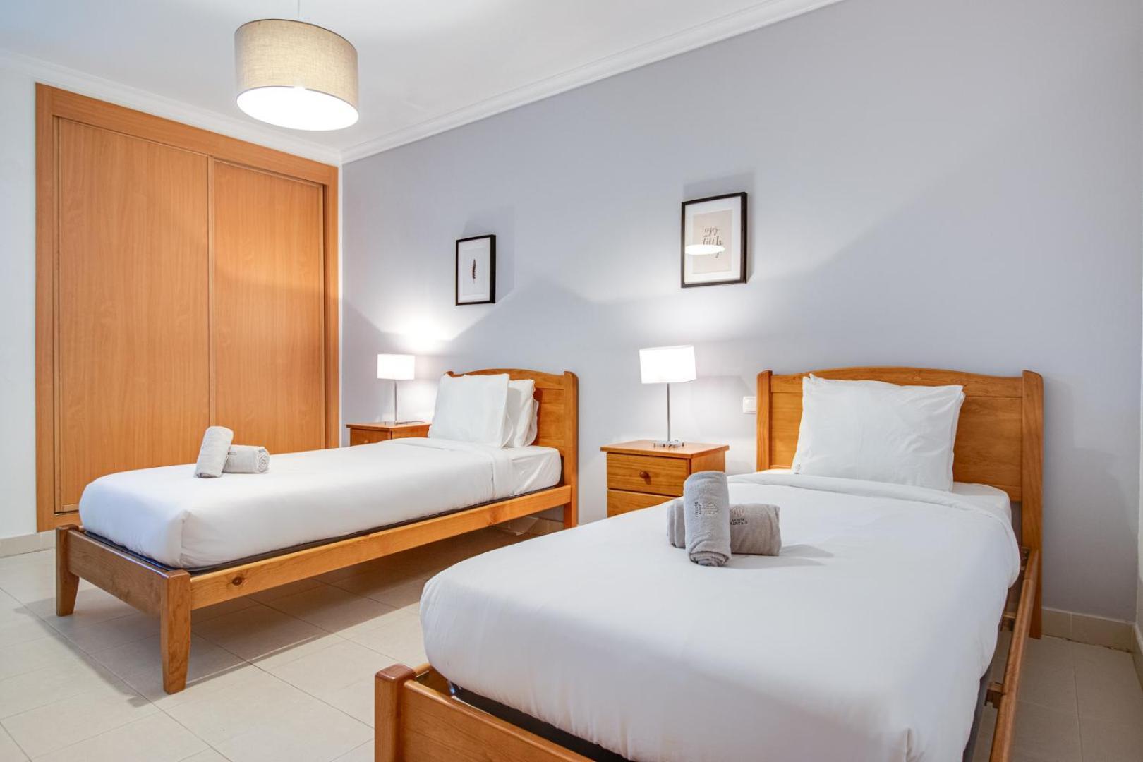 Apartment Lovely 2bd 500m Ac Wi-fi Pool Balcony